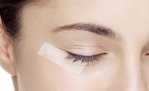 Eyeliner issues? Scotch tape to the rescue!